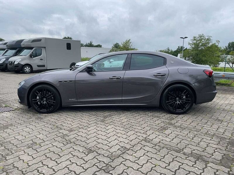 Maserati Ghibli GranSport 4WD 430 HP / Winter/Premium/FAP+/GSD+++