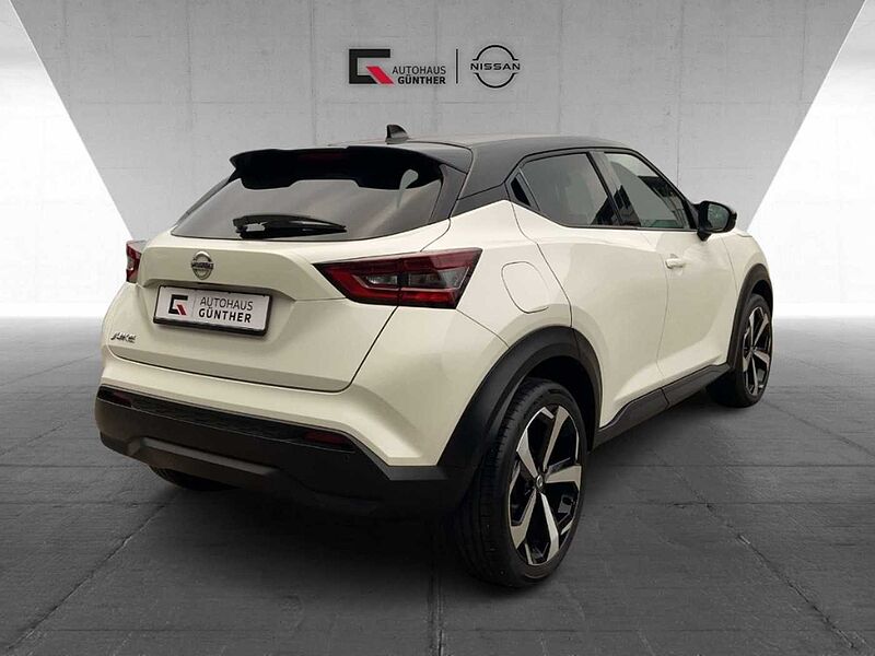 Nissan Juke Tekna 1.0 DIG-T 7DCT NC Bose BHF 2 Farben